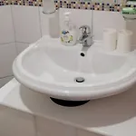 Leonardo Apartment *